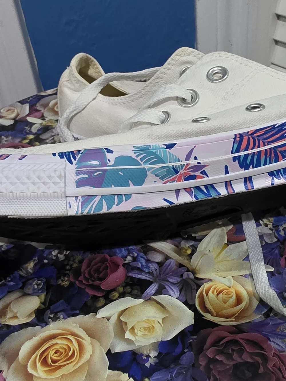 Converse Women's Low Top Canvas Sneakers in Cream with Flowered Patterned Trim - Picture 8 of 8